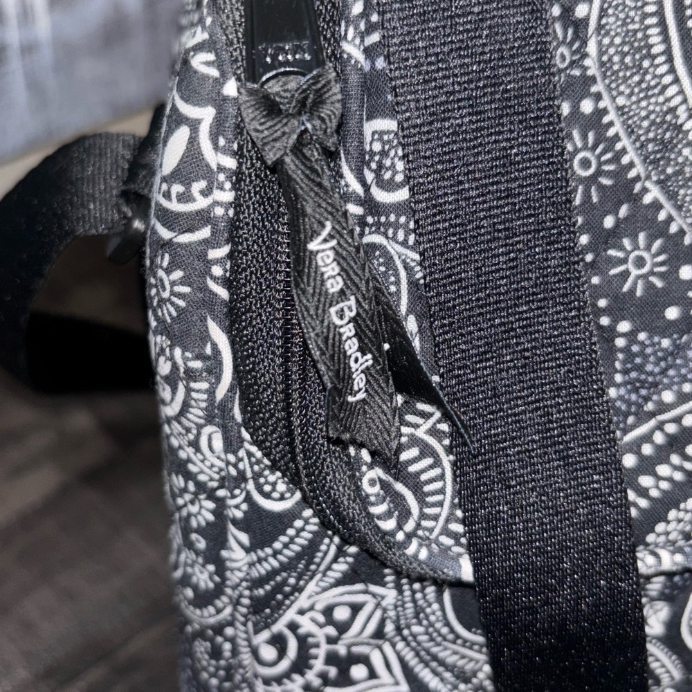 Vera Bradley STELLAR PAISLEY Stay Cooler insulated crossbody bag​ - Picture 8 of 10